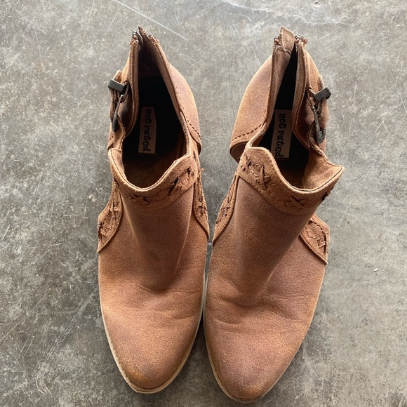 Brown Heel booties - Picture 2 of 2